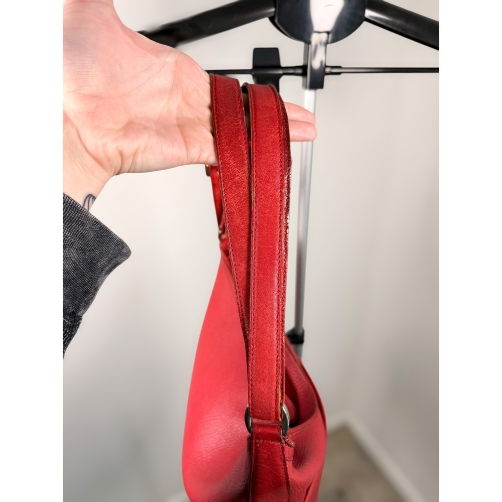 Vintage Mark Cross Italian Pebbled Red‎ Leather Bucket Shoulder Bag Logo Handbag - Picture 6 of 16